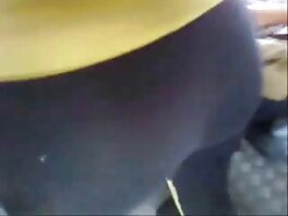 Ebony babe არის ცხენოსნობა თეთრი მამალი